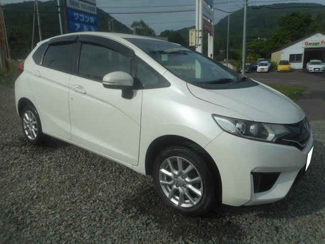フィット 1.3 13G Lパッケージ 4WD LEDヘッドライト TV バックカメラ