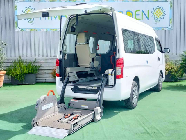 NV350キャラバン 福祉/電動Rリフト/車椅子2台/全方位C