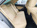 【全国納車OK】 現車をご覧になれないお客様でも、安心してお車をご購入いただける環境を整えております。 色々な角度から撮影したたくさんの画像など豊富な資料送りいたしております。