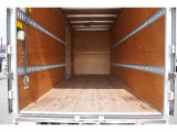 中古車に保証を付ける事は自信のある車両を仕入れ販売する事、 粗悪なエンジン・ミッションの車両を販売しない事、 整備点検をしっかりする事です。 当店とお客様の信用!