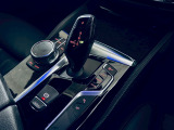 【納車後】弊社は納車後のアフターサービスに力を入れております。中古車は、買った後の心配がつきものだと思います。遠方の方でも安心していただけるよう、お近くの整備工場を紹介させていただきます。【整備】