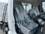 新車納車時のシートカバー被っている状態です!
