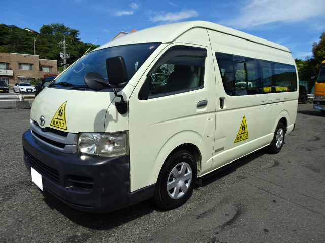 トヨタ ハイエースコミューター 