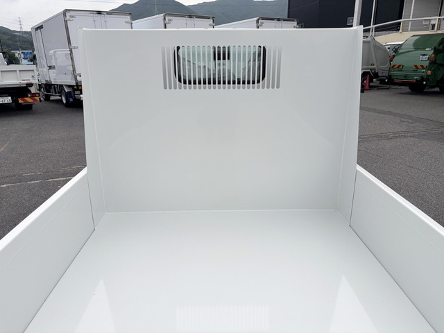 三菱ふそう キャンター ダンプ カスタム 4WD 新明和 3t積 AT の中古車
