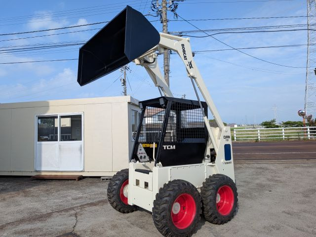 TCM スキッドステアローダー TCMボブキャット725