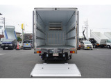 中古車に保証を付ける事は自信のある車両を仕入れ販売する事、 粗悪なエンジン・ミッションの車両を販売しない事、 整備点検をしっかりする事です。 当店とお客様の信用!