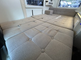ダイネットも簡単にベッド展開可能です!寸法は210cm&times;118cmとなっております!