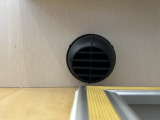 FFヒーターの吹き出し口は足元にあるので全体が暖まります!