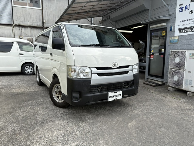 トヨタ ハイエースバン 