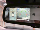 駐車に自信のないお客様!バックモニターとアラウンドビューモニターも付いておりますので安心です(^^♪