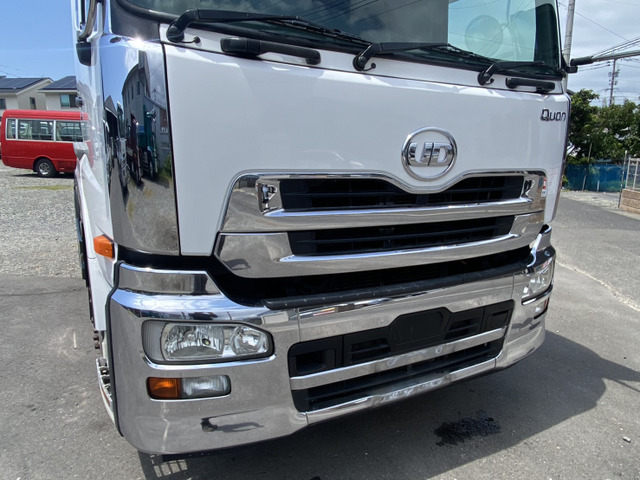 UDトラックス クオン トレーラーヘッド ハイルーフ の中古車詳細