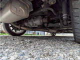 長くお乗りいただきのであれば是非足回りもご確認ください。塩害や冠水車などは十分に注意が必要です。弊社はしっかりとチェックして展示しております。