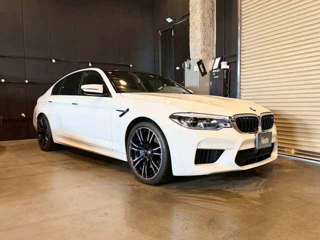 BMW M5 