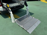 ハイエースバン 2.0 リフト付バン ロング 電動リフト/最大昇降300kg/Bカメラ