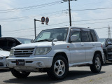 三菱 パジェロイオ 2.0 ZR 4WD