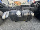 燃料タンク:いすゞエルフフルフラットローダンプ 積載3トン,安心の車検1年付でのお渡し☆アイドリングストップ,HSA,オートサイドミラー,マニュアル6速他 栃木県栃木市★トラックダンプ専門★ハイトレーディング