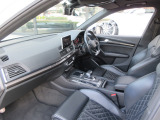 SQ5 3.0 4WD D車 パノラマサンルーフ