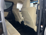 【全国納車OK】 現車をご覧になれないお客様でも、安心してお車をご購入いただける環境を整えております。 色々な角度から撮影したたくさんの画像など豊富な資料送りいたしております。