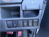 運転席ヒーター、アイドリングストップ、フォグランプスイッチ付
