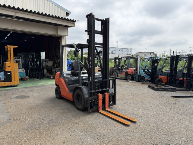 トヨタL&F エンジンフォークリフト ハイマスト4.5m 2.5トン オートマ