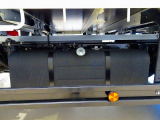 燃料タンク100L シャーシは 錆止め/マフラー塗装 仕上げに力を入れています。
