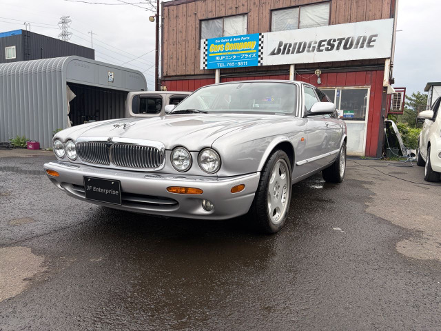 XJ ソブリン 4.0 V8 リミテッド 国内200台限定車!