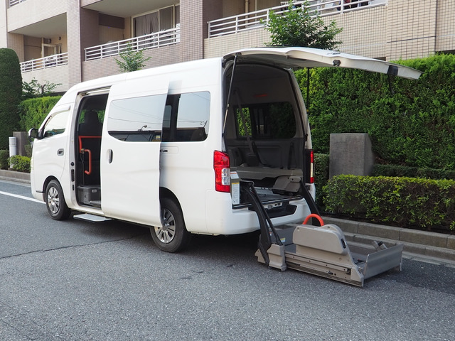 日産 NV350キャラバン 