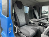 車内シート、目立つ破れなく綺麗です♪