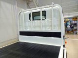 荷台内寸:311&times;161&times;38 三方開 床アピトン張り