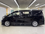 【全国納車OK】 現車をご覧になれないお客様でも、安心してお車をご購入いただける環境を整えております。 色々な角度から撮影したたくさんの画像など豊富な資料送りいたしております。