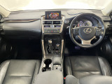NX 200t バージョンL パノラミックビューモニター