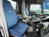 車内シート、目立つ破れなく綺麗です♪