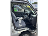 内装は使用感ありますが、納車前にしっかり清掃します!