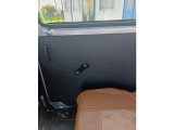 運転席後ろ側です!