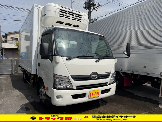 デュトロ 格納ゲート付きワイドロング冷凍車