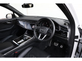 SQ7 4.0 4WD 新車保証/OP多数/507ps