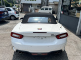 お車の下取りや買取もお任せください。どのようなお車でも査定させていただきます。国産車・輸入車・旧車・不動車・トラック・バイクなど幅広くご対応可能です。