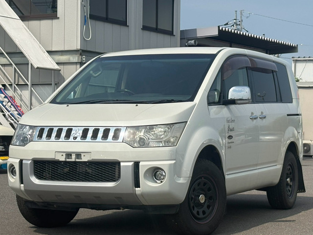 デリカD:5 2.4 G プレミアム 4WD