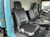 車内シート、テープ補修箇所有り。