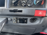 スイッチなど:平成25年いすゞエルフセーフティーローダーダンプ!!積載は3900㎏と力持ちの1台です☆車検1年付☆花見台自動車35117,HSA,オートサイドミラー,フォグランプ,取説書記録簿他