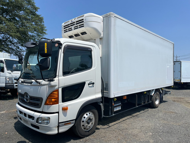 レンジャー 冷蔵冷凍車 東プレ製中温設定5600ボディ格納PG付