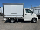 新型普通免許 AT限定 トヨタ 移動販売車