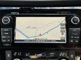 メーカーオプションのNissan Connectナビゲーションシステムを搭載、ナビ、オーディオ、マルチビューモニターなど多彩な機能が組み込まれています