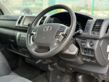 さてここからは内装見ていきましょう。ダークプライムではないけど、内装の形状は一緒!なかなか期待できそうだ!
