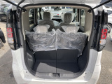 トランク広々してます!お問い合わせはTEL06-6430-1230 E-mail cars_genesis2007@yahoo.co.jpまで!!☆