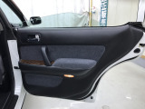 【全国納車OK】 現車をご覧になれないお客様でも、安心してお車をご購入いただける環境を整えております。 色々な角度から撮影したたくさんの画像など豊富な資料送りいたしております。