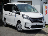 セレナ  チェアキャブスロープ車いす2名仕様