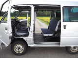 室内は徹底した抗菌リフレッシュ施工、車内オゾン除菌抗菌クリーニング済みです。絶滅危惧車!!最終スバル製EN07型サンバーバン絶版車です。早いもの勝ちです。ぜひお早目に一度ご来店頂きお買い求め下さい。