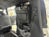 【自社整備工場完備】 自社整備工場を完備しており、納車前は徹底整備後お渡しとなります。自社工場だからこそ時間をかけれる。自社工場だからこそきめ細かい整備を。自社工場だからこそ出来る事があります。