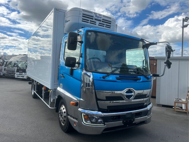 レンジャー 冷蔵冷凍車 3.2t AT